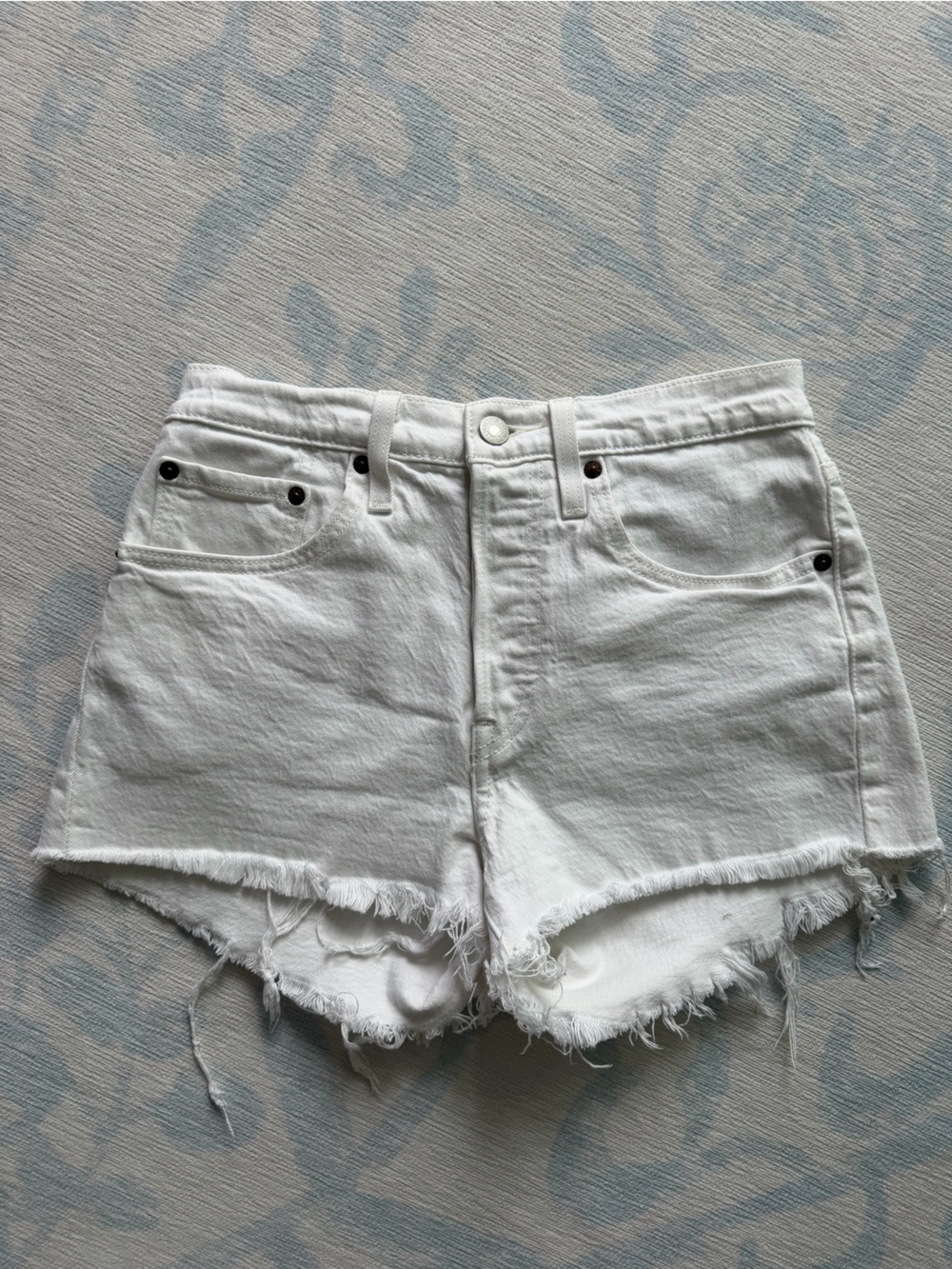 Levi’s 501 White Denim Cutoff Shorts W26 Raw Hem Distressed